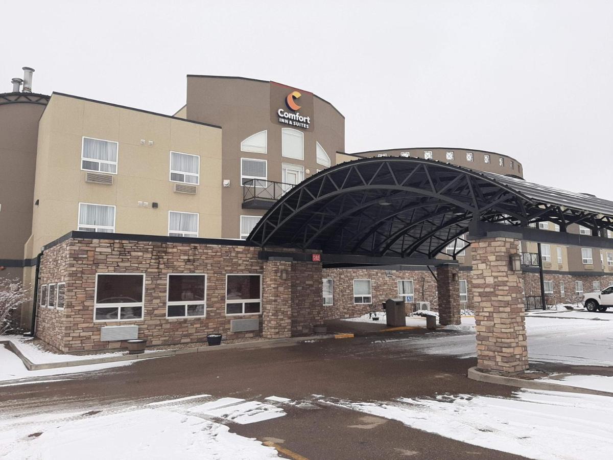 Comfort Inn & Suites Medicine Hat Esterno foto